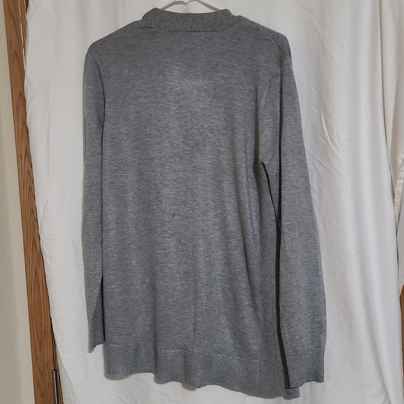 VERVE AMI WOMEN'S SIZE MEDIUM CARDIGAN SWEATER SLEEK SOFT CLASSIC - Picture 2 of 5